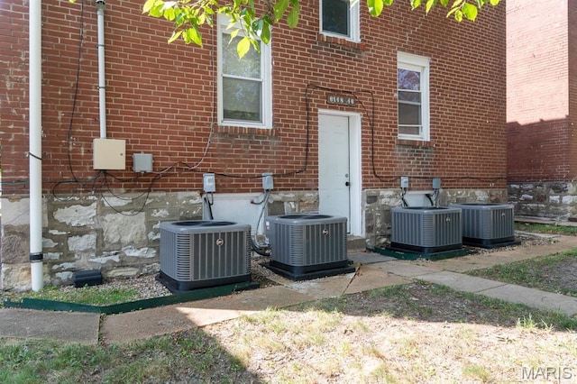 6146 Morganford Rd, Saint Louis, MO 63116 - photo 6