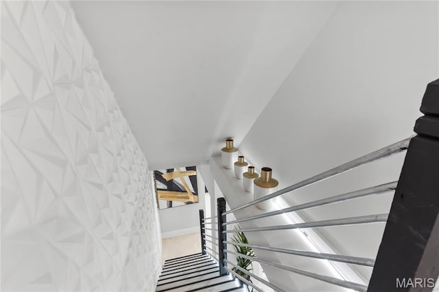 1821 Edwardsville Rd, Madison, IL 62060 - view of stairway
