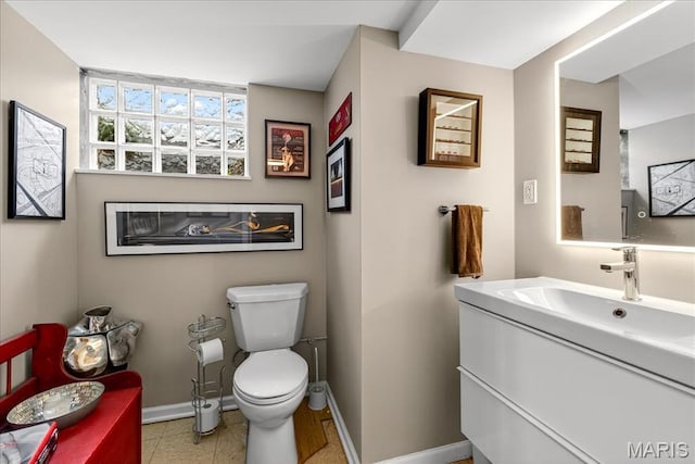 8548 Big Bend Blvd, Webster Groves, MO 63119 - bathroom featuring vanity