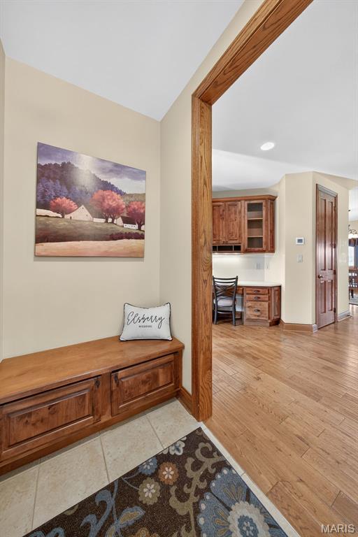 1058 Fox Run Rd, Elsberry, MO 63343