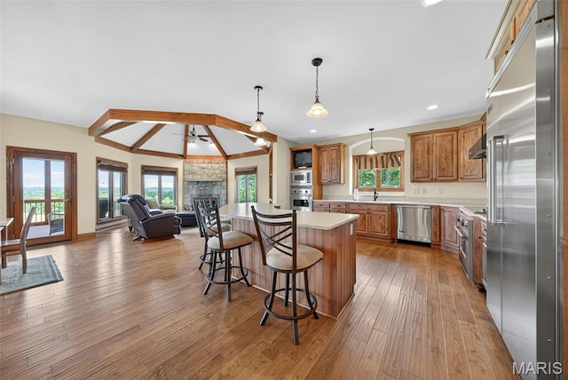 1058 Fox Run Rd, Elsberry, MO 63343