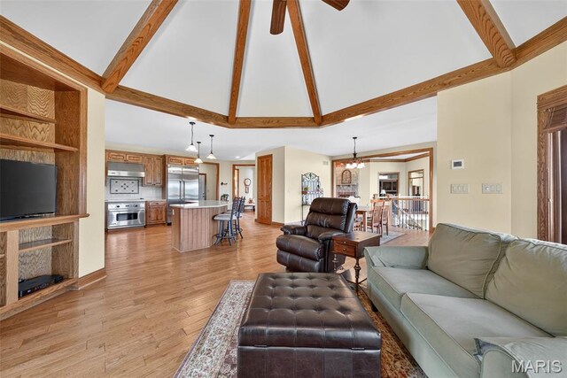 1058 Fox Run Rd, Elsberry, MO 63343
