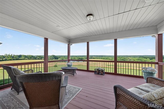 1058 Fox Run Rd, Elsberry, MO 63343