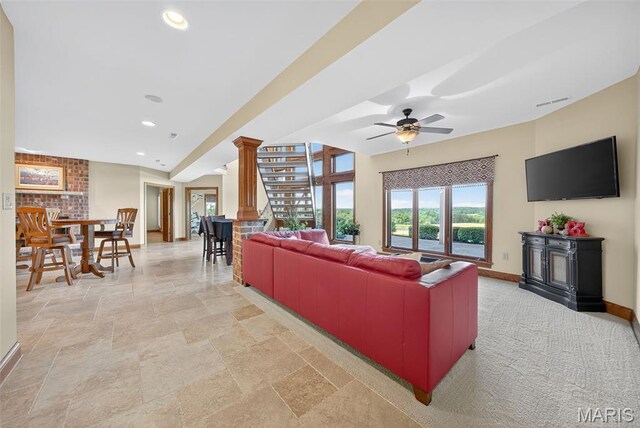 1058 Fox Run Rd, Elsberry, MO 63343