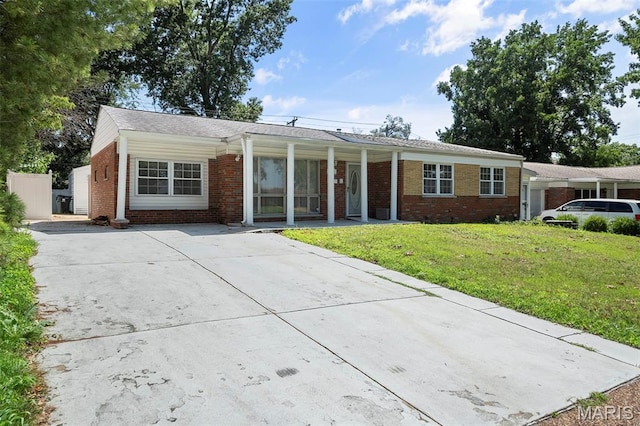 8618 Spoon Dr, Saint Louis, MO 63132 - photo 35
