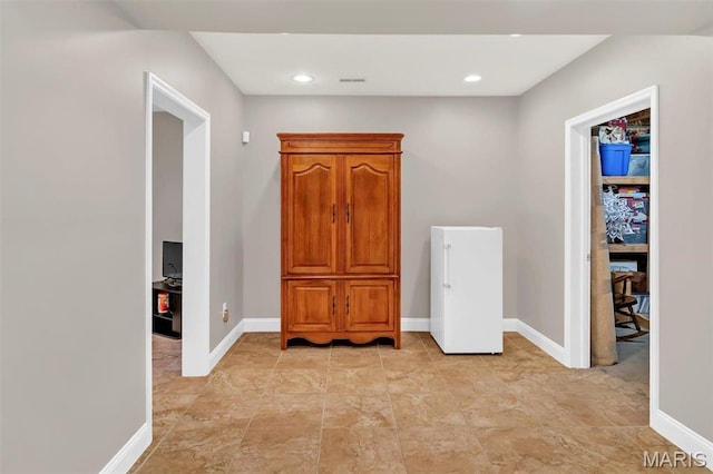 1011 Hawks Landing Dr, Lake St Louis, MO 63367 - corridor featuring baseboards and recessed lighting