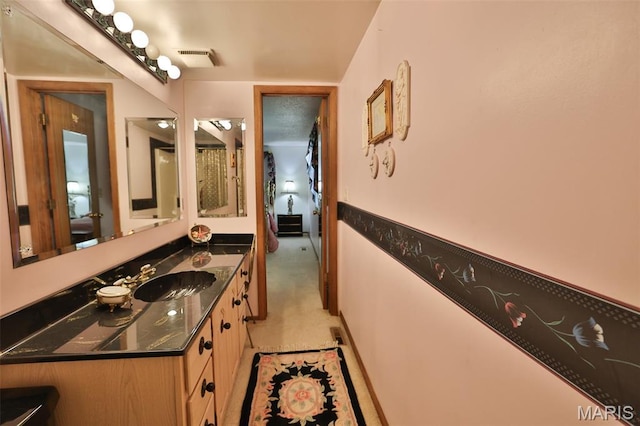 613 N W St, Raymond, IL 62560 - bathroom with vanity