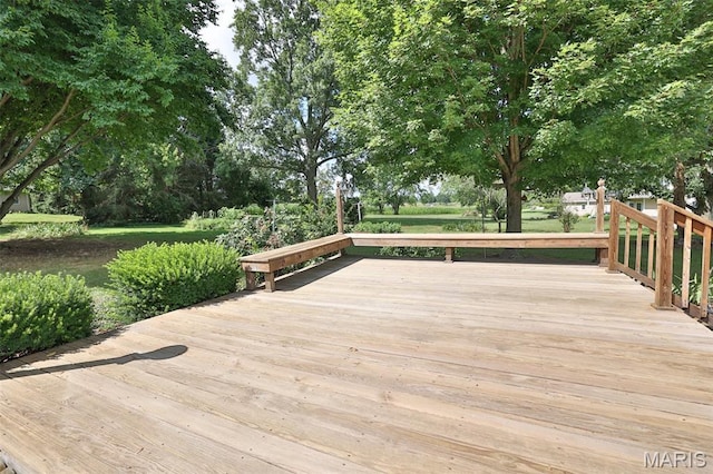 613 N W St, Raymond, IL 62560 - view of wooden deck
