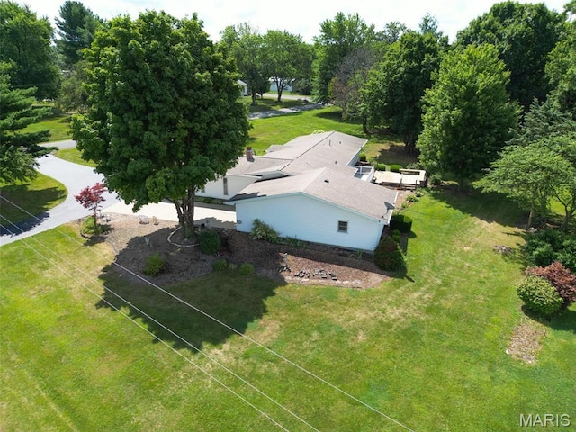 613 N W St, Raymond, IL 62560 - aerial view of property and surrounding area