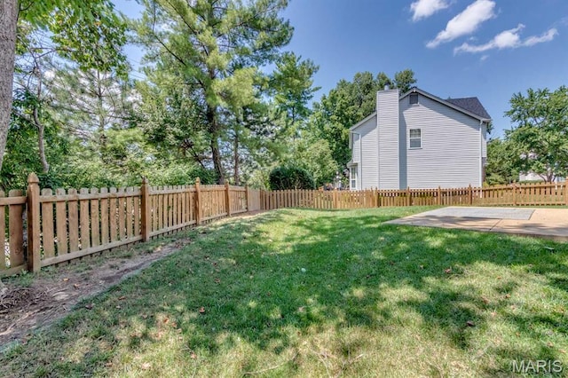 13153 Barrett Meadows Dr, Ballwin, MO 63021 - fenced backyard with a patio
