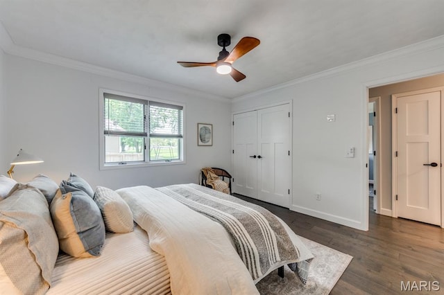 3534 Carriage Run Dr, Saint Charles, MO 63303 - bedroom featuring dark wood-type flooring, ornamental molding, ceiling fan, and a closet