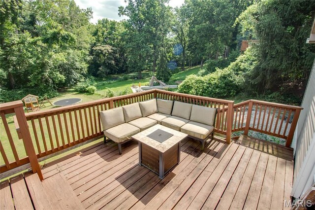 331 Whispering Oaks Dr, Bethalto, IL 62010
