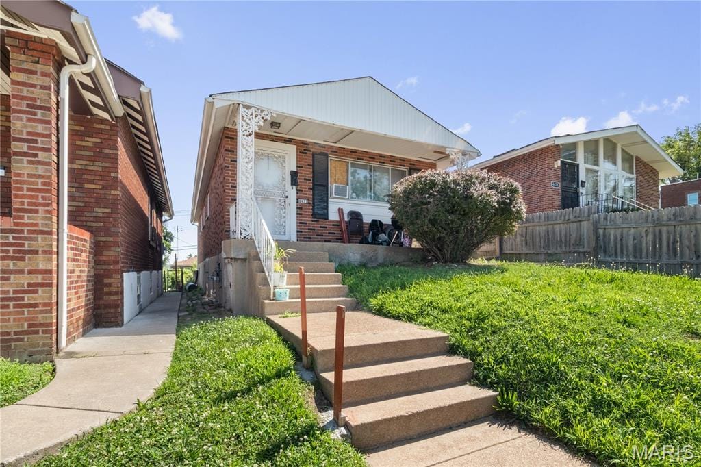 4477 Bessie Ave, Saint Louis, MO 63115 - photo 3