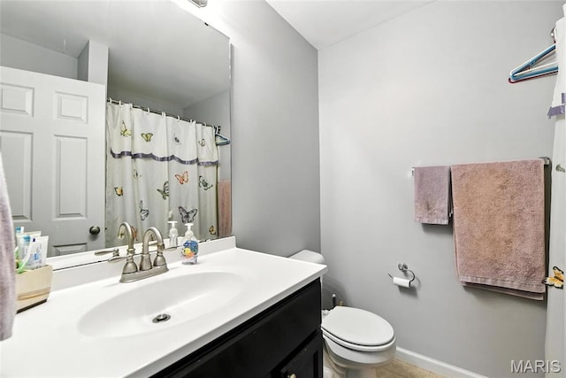 2364 Arkansas Dr, High Ridge, MO 63049 - bathroom featuring vanity and curtained shower