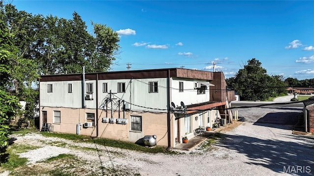 2801 High Ridge Blvd, High Ridge, MO 63049 - view of front of property featuring cooling unit