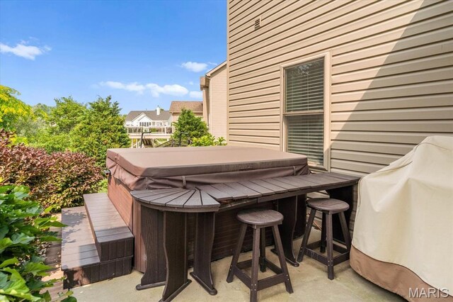 1013 Hollow Valley Ct, Caseyville, IL 62232