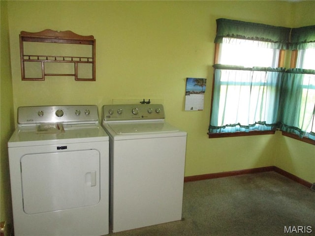 103 Paulette St, Chester, IL 62233 - laundry area featuring independent washer and dryer and carpet