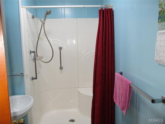 103 Paulette St, Chester, IL 62233 - full bathroom featuring a shower with shower curtain and a sink