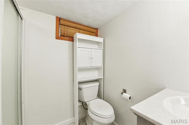 429 Belvedere Ln, Glendale, MO 63122 - bathroom with vanity and a textured ceiling