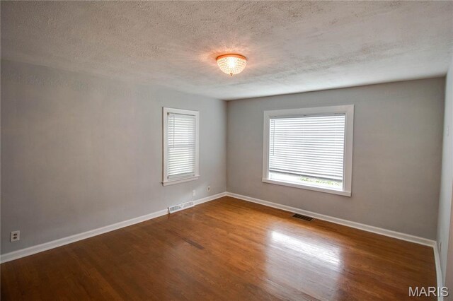 304 Fletcher St, Jerseyville, IL 62052 - photo 9