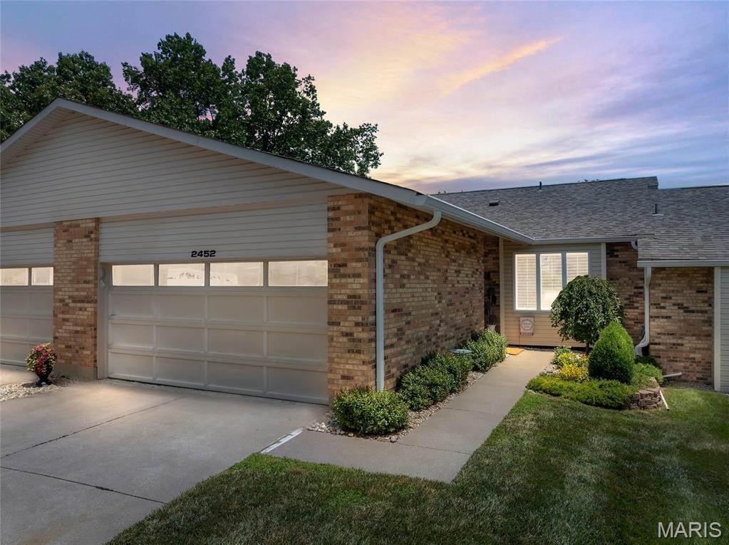 2452 Fox Bridge Ct Unit 42, Lake St Louis, MO 63367 - photo 1