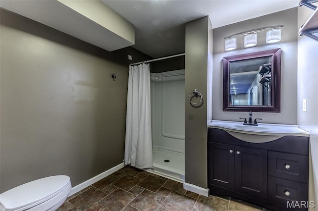 143 Lyle Curtis Cir, Waynesville, MO 65583 - full bathroom featuring curtained shower, vanity, and stone finish floors