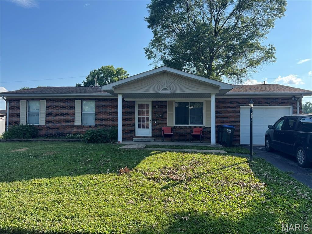 633 Florence Ave, Dupo, IL 62239