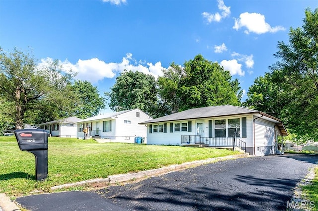 8616 Elwyn Dr, Hazelwood, MO 63042 - photo 3