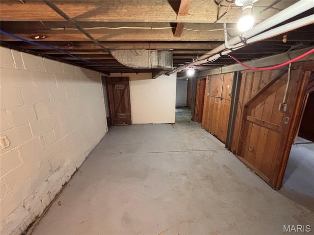 6765 Kenwood Dr, Northwoods, MO 63121 - view of unfinished basement