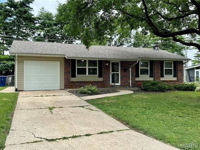 7 Oxbow Rd, Saint Peters, MO 63376 - ranch-style house with brick siding, a garage, driveway, and a front yard