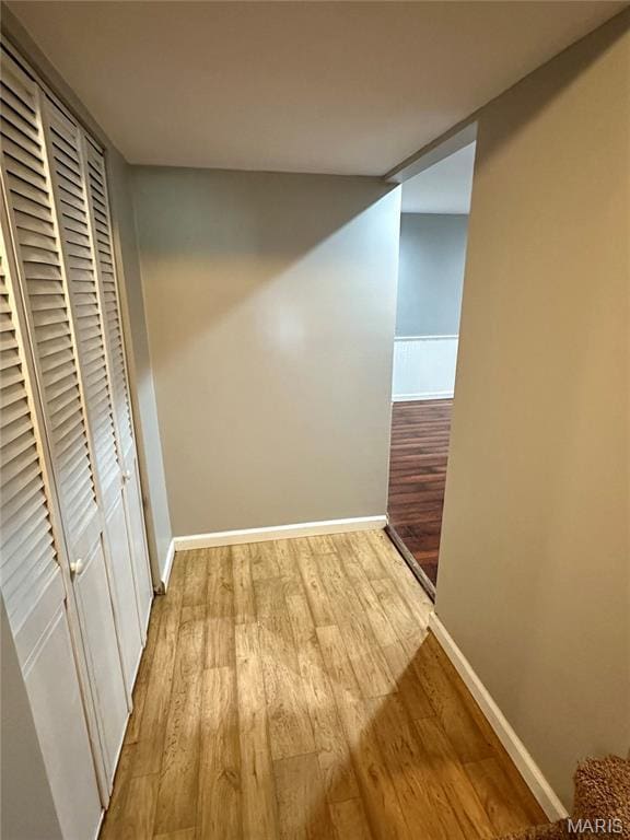 7 Oxbow Rd, Saint Peters, MO 63376 - corridor with wood finished floors and baseboards