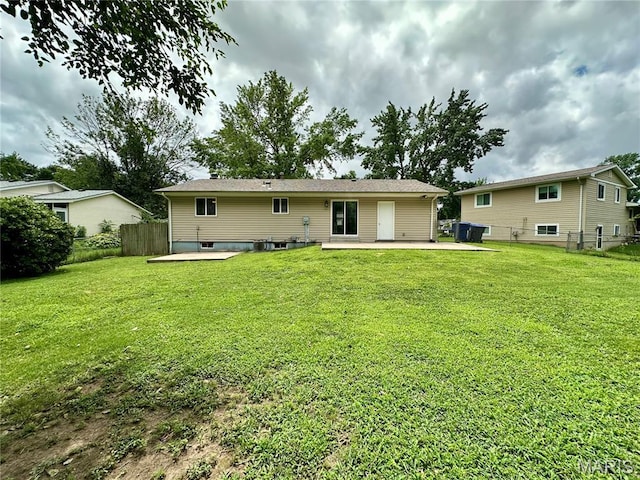 7 Oxbow Rd, Saint Peters, MO 63376 - back of property featuring a patio area