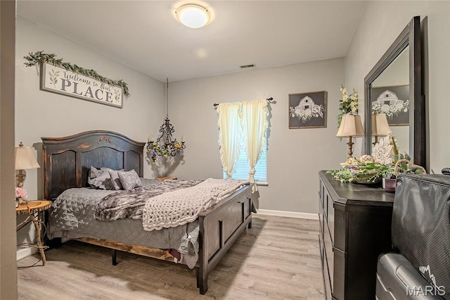 532 Fairfield Valley Rd, Pacific, MO 63069 - bedroom with light wood-type flooring