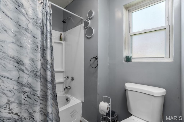 5211 Fletcher St, Jennings, MO 63136 - full bathroom featuring shower / bath combo and toilet