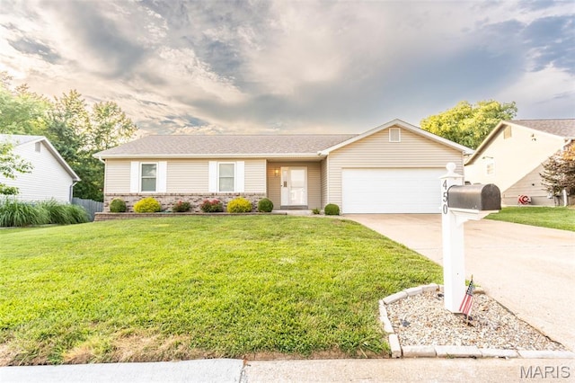 450 Hidden Lake Dr, Saint Peters, MO 63304 - photo 1