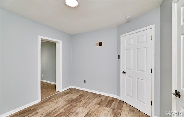 9426 Theodosia Ave, Overland, MO 63114 - photo 20