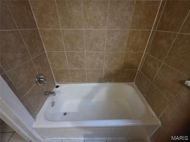 3421 Belt Ave, Saint Louis, MO 63120 - full bath with tub / shower combination