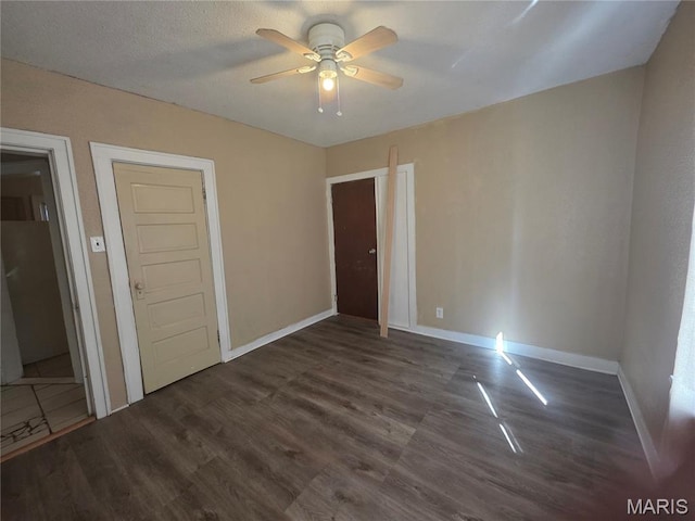 3421 Belt Ave, Saint Louis, MO 63120 - empty room with wood finished floors and a ceiling fan