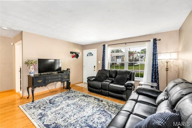 5661 Chalet Hill Dr, Saint Louis, MO 63129 - photo 3