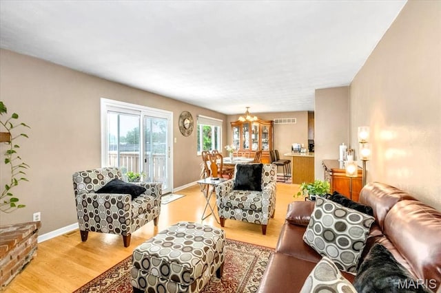5661 Chalet Hill Dr, Saint Louis, MO 63129 - photo 10