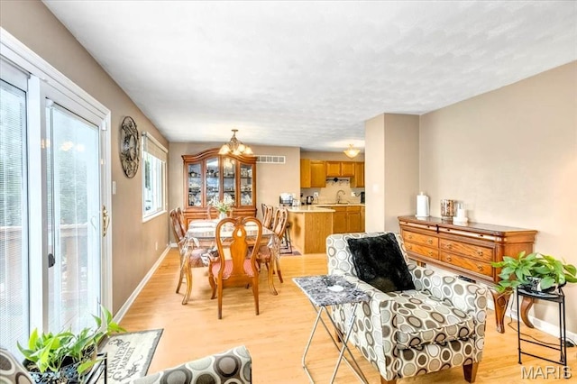 5661 Chalet Hill Dr, Saint Louis, MO 63129 - photo 11