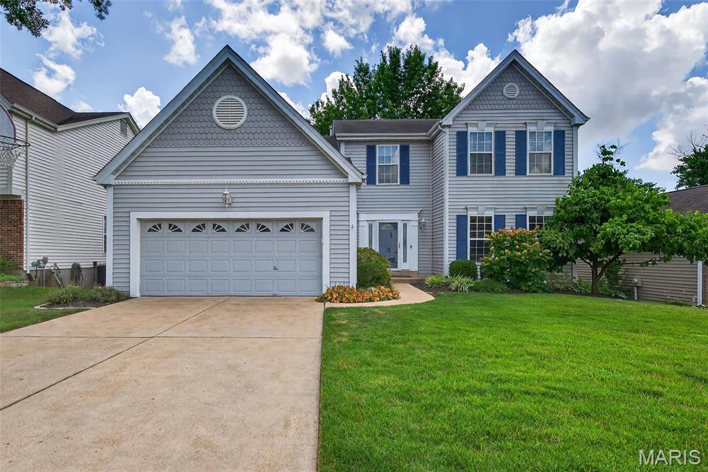 9818 Grantview Forest Dr, Saint Louis, MO 63123 - photo 1