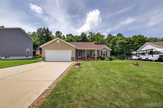 581 Creekwood Blvd, Troy, MO 63379 - photo 1