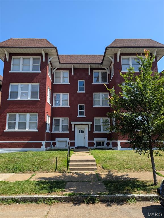 5909 Cates Ave, Saint Louis, MO 63112 - multi unit property with a front lawn