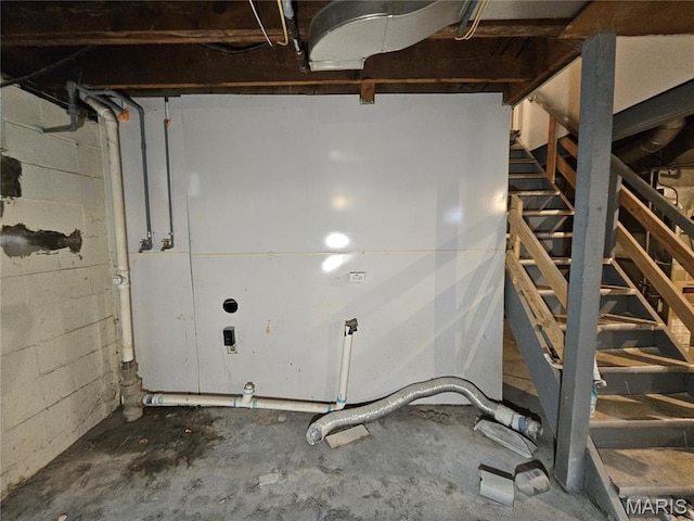 2060 Washington St, Florissant, MO 63033 - view of unfinished basement