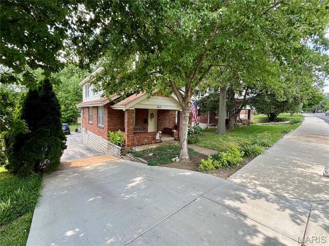 843 N Florissant Rd, Ferguson, MO 63135