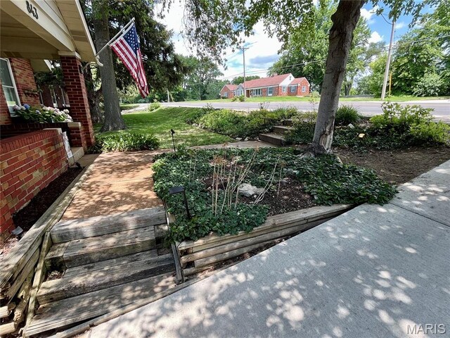 843 N Florissant Rd, Ferguson, MO 63135