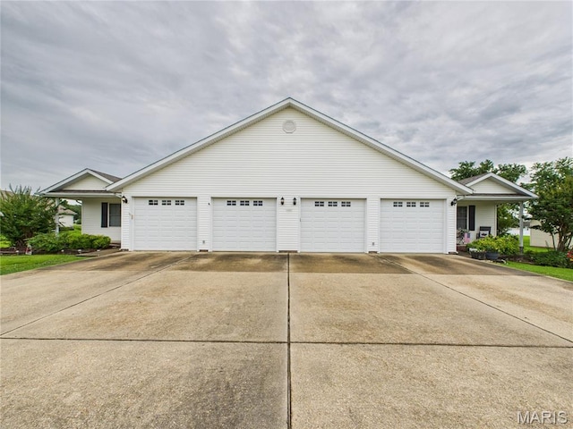 1110 State Highway Ad, Dexter, MO 63841 - view of front of house featuring concrete driveway