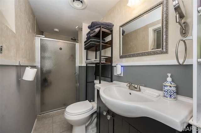 3644 Crestview Dr, Hillsboro, MO 63050 - bathroom with a shower stall, vanity, and tile patterned flooring