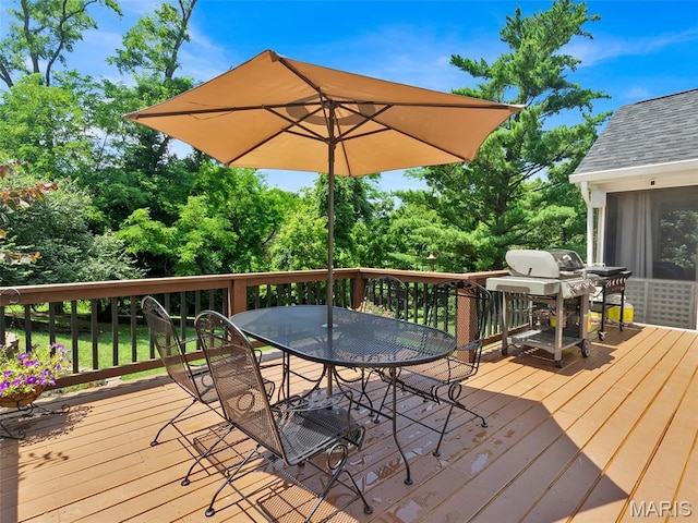 1571 Yarmouth Point Dr, Chesterfield, MO 63017 - deck with outdoor dining area and area for grilling